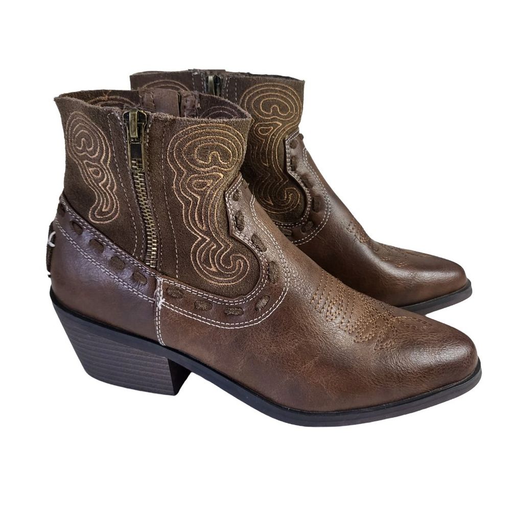 NWOT Coolway Brown Leather Western Embroidered Ankle Boot Size 7